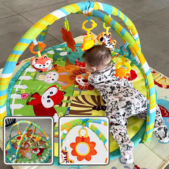 Bébé sur tapis d'éveil sensoriel velours doux — Velours Bébé